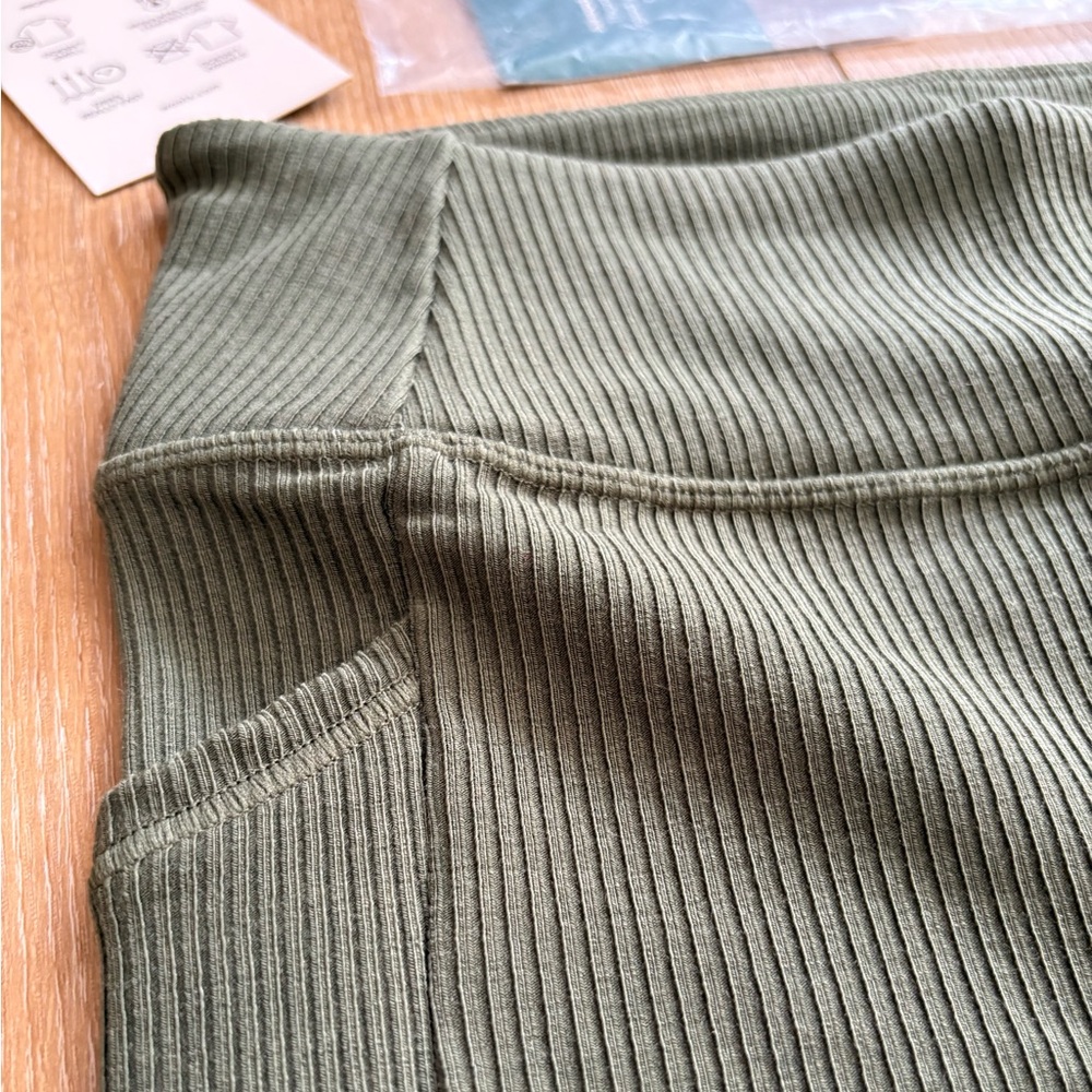 NWT Woolx | Miley Bike Shorts, Ribbed Merino Wool w/ Pockets, Green Meadow, Sz M - Picture 8 of 10